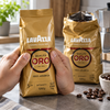 Vakuumverpackte Lavazza Kaffeebohnenpackung mit typischer fester Form