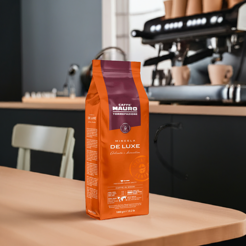 Caffè Mauro De Luxe im Barista-Test mit dichter Crema, kalabrischer Röstung und schokoladigem Aroma.