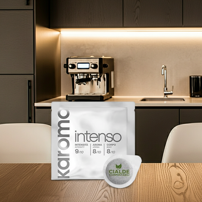 Caffè Karoma Intenso 50 E.S.E. Pads in der Vorratspackung für neapolitanischen Espresso.