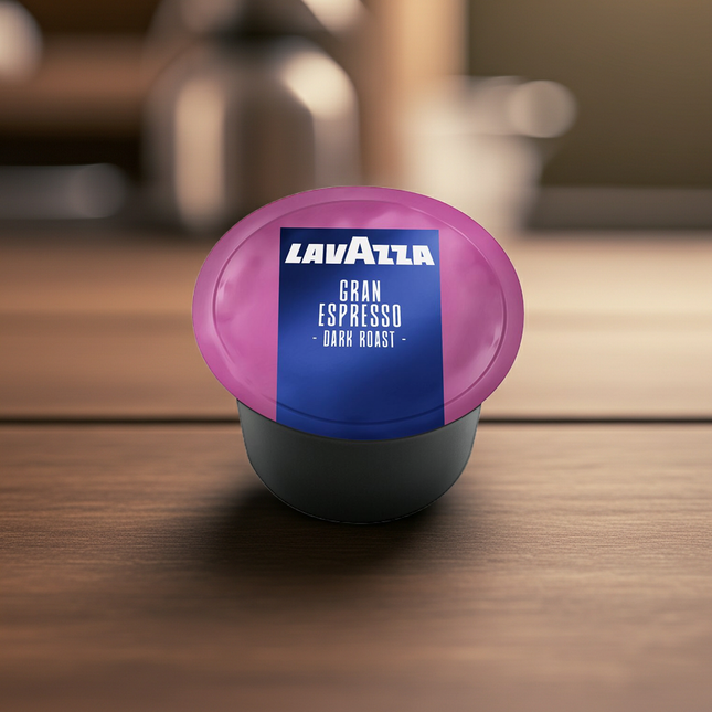 Lavazza BLUE Extra Intenso 100 Stk. – Die perfekte Basis für einen kräftigen Latte Macchiato im Office