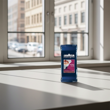 Produktansicht Lavazza Espresso Point Aroma Club – 100 einzeln geschützte Kapseln für puren Kaffeegeschmack.