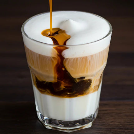 Latte Macchiato Schritt für Schritt Anleitung Barista Kaffeegeniesser.ch Espresso Kaffeemagazin
