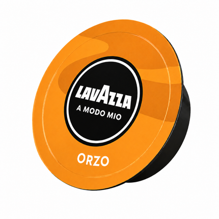 Lavazza A Modo Mio Orzo Kapseln mit dampfendem Gerstengetränk in einer Tasse und goldbrauner Crema