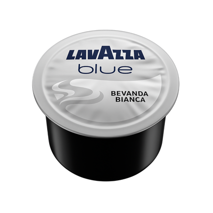 Lavazza BLUE Bevanda Bianca Kapseln mit cremigem Milchgetränk in einer weissen Tasse und feinem Milchschaum