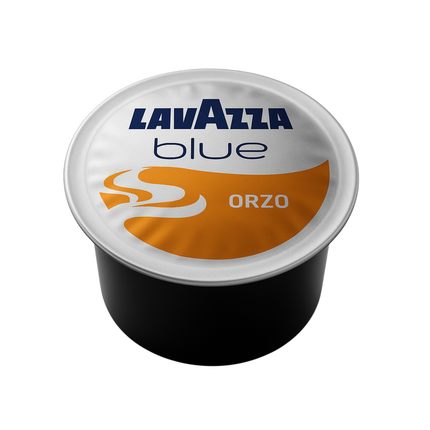 Lavazza BLUE Orzo Kapseln mit dampfendem Gerstengetränk in einer Tasse und goldbrauner Gerstenähren-Dekoration
