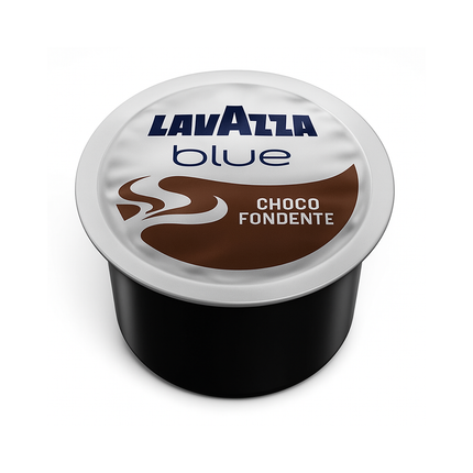Lavazza BLUE Cioccolato Fondente Kapseln mit heisser dunkler Schokolade in einer Tasse und Schokoladenstücken