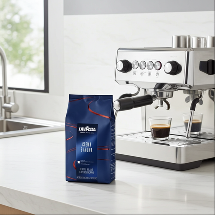 Italienischer Kaffee 1kg: Lavazza Crema e Aroma ganze Bohnen für einen vollmundigen Geschmack.