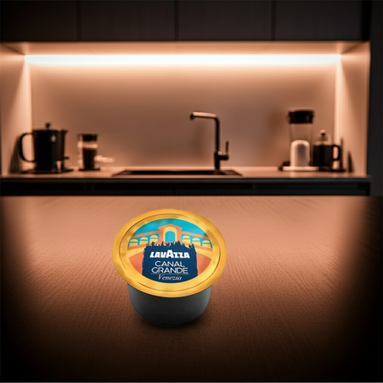 Kaffeegeniesser Sortiment: Lavazza Canal Grande – Traditionelle norditalienische Röstkunst im BLUE Format.