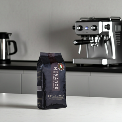 Kaffeevorrat 1kg: Mokador Extra Cream 70/30 – der Allrounder für Jura, Delonghi und Siemens Maschinen.