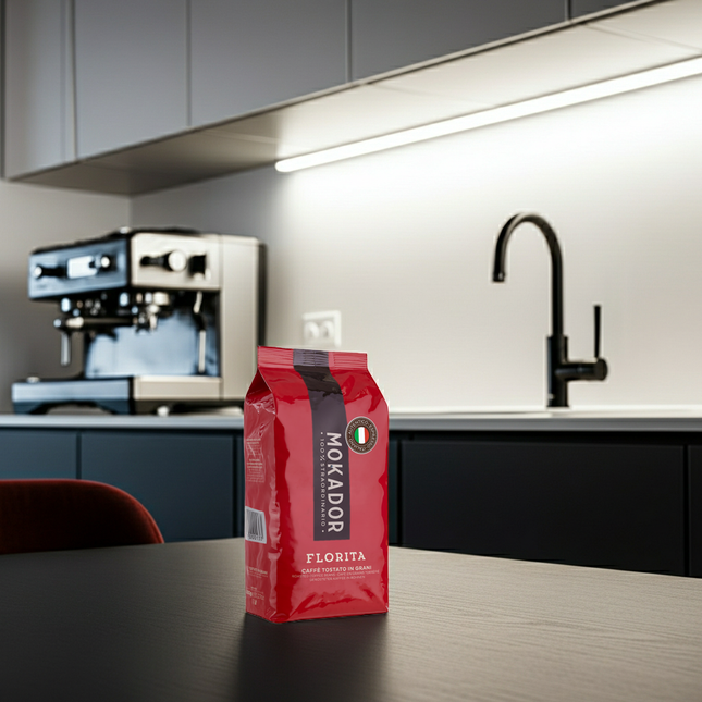 Kaffeebohnen 1kg Mokador Florita: Hochwertige 80-20 Mischung für samtige Crema und ein rundes Geschmacksprofil.