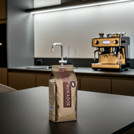 Kaffeebohnen 1kg Mokador Oro: Italienische 90-10 Mischung für vollmundigen Cappuccino im Vollautomaten.